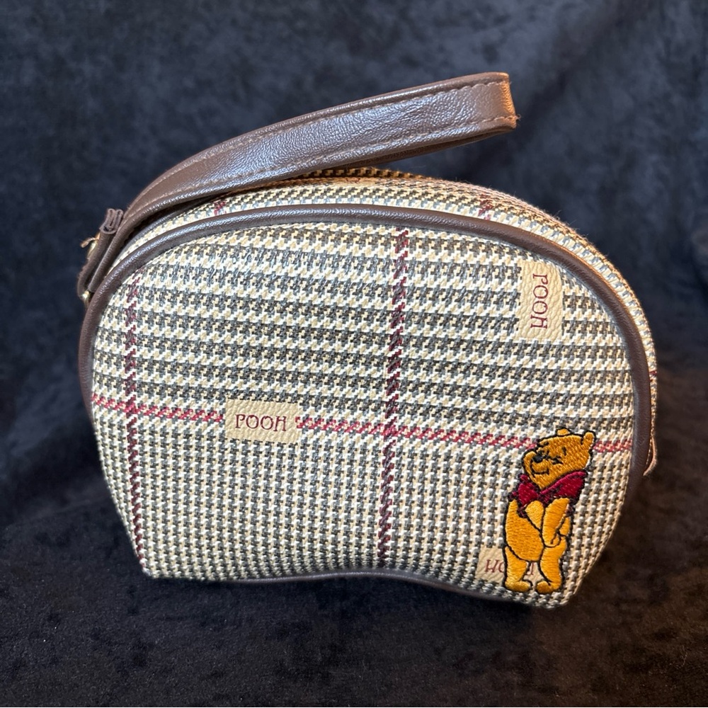 Vintage Disney Winnie The Pooh Wristlet Coin Purse Disneyana